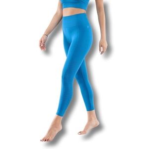 Fabletics Sync Seamless High Waist 7/8 Leggings - NWT
